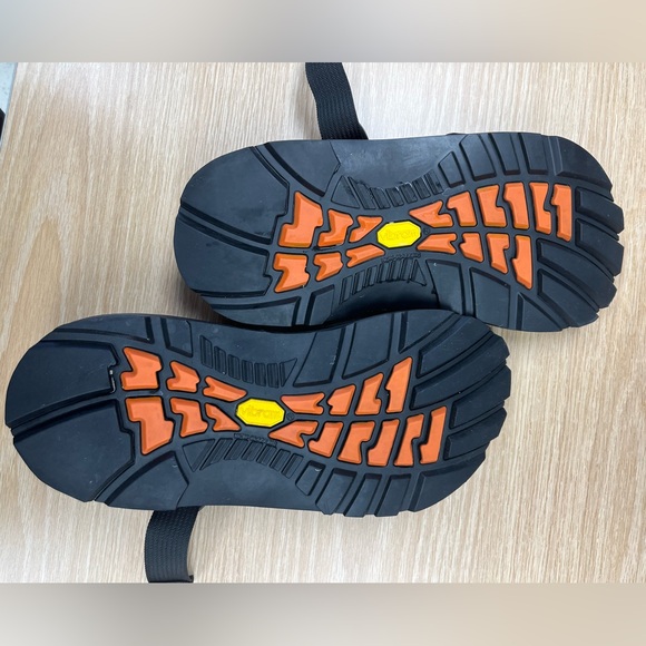 Chaco men’s sandals - Picture 2 of 6